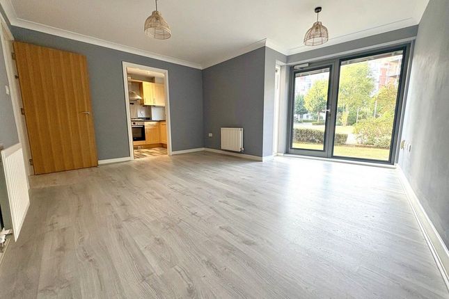 Flat 2, 14, Seager Way, Poole photo 2