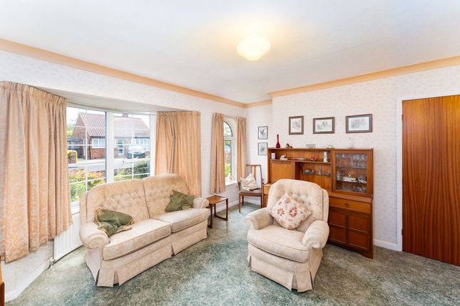 22 Whitby Drive, York photo 4