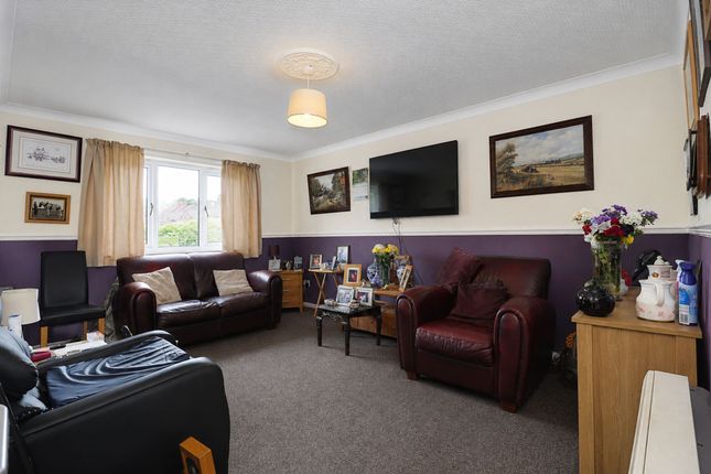 9 Church View, Barton-Upon-Humber photo 2
