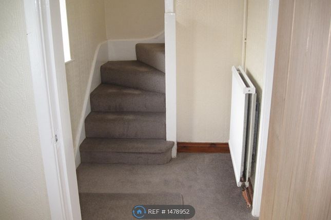 Maple Drive, Belper photo 2
