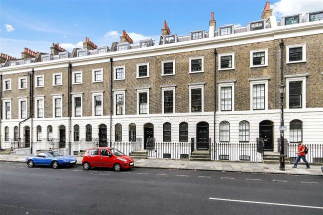 Flat to rent in Trinity Church Square, London