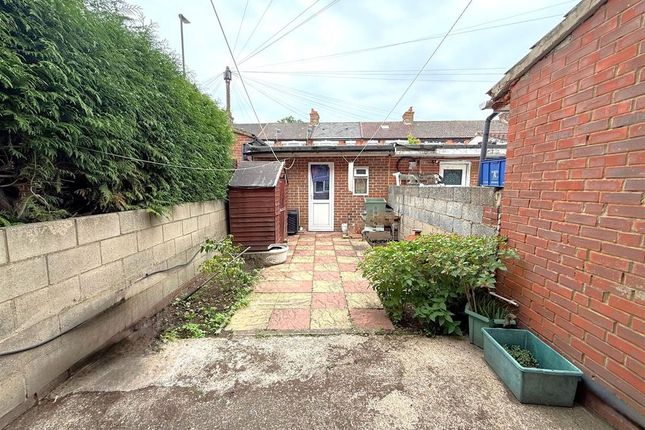 126, Western Avenue, Southall photo 2