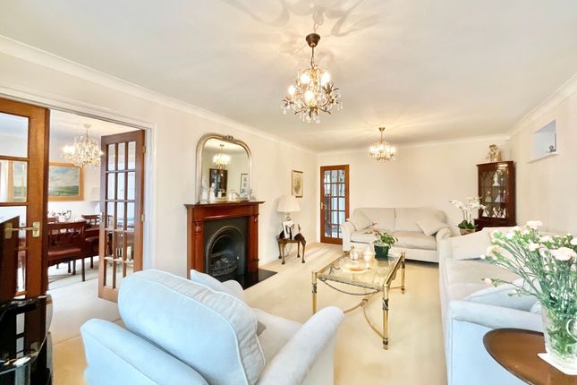 12 Wymondley Grove, Stoke-On-Trent photo 2
