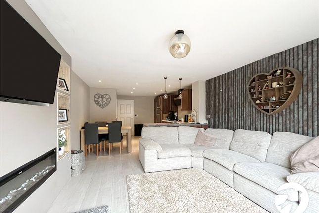 11, Easton Drive, Kent photo 2