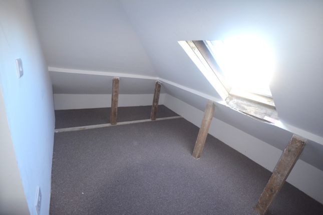 80a, Malvern Road, Hornchurch photo 5