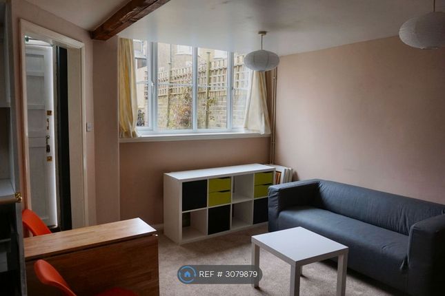 Erlanger Road, London photo 4