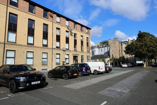 Flat to rent in South Portland Street, Glasgow