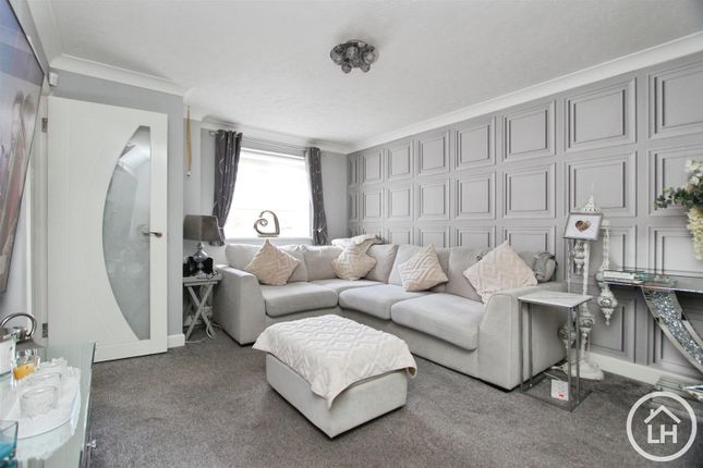 26, Hugh Price Close, Sittingbourne photo 2