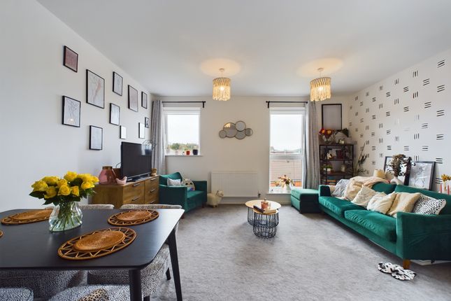 Flat for sale in Warbler Way, High Wycombe