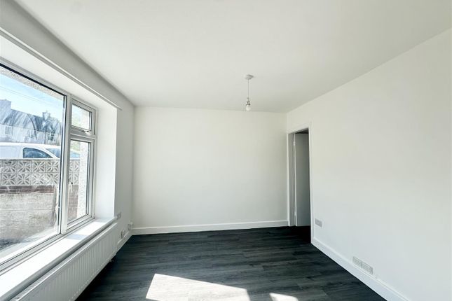 97, Sturgeon Avenue, Nottingham photo 5