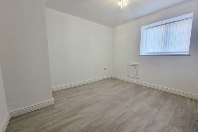 29, Junction Lane, St. Helens photo 5