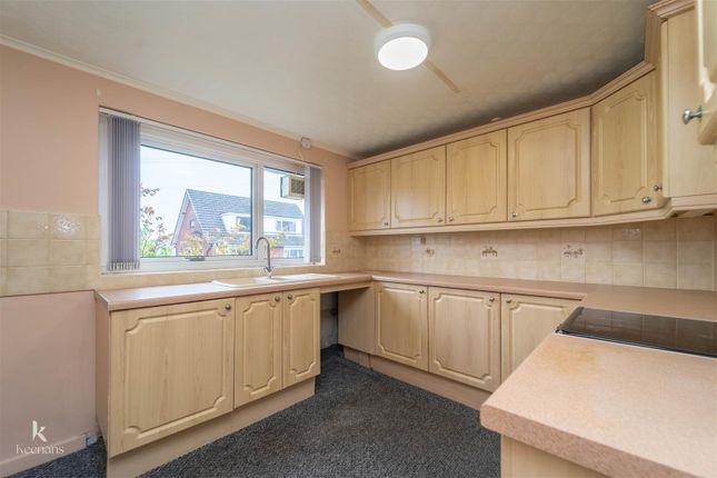 18, Cambridge Drive, Knuzden photo 3