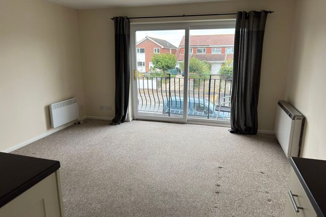 Flat 4 Shorelands Court, 177 Southwood Road, Hayling Island photo 3