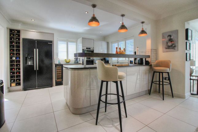 Holly House, Bristol Road, Winscombe photo 3