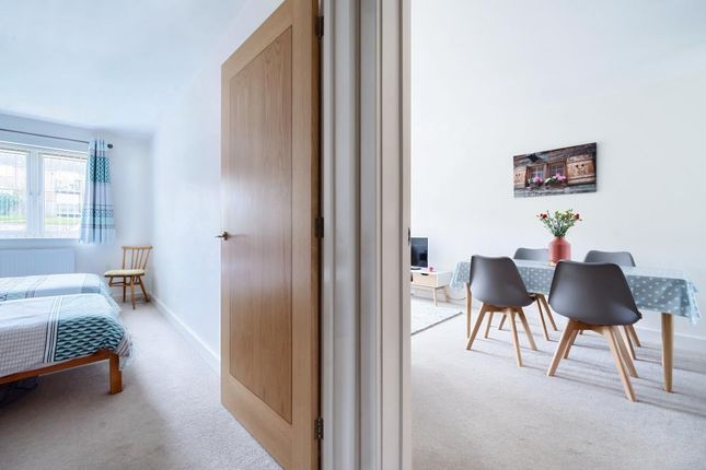 Flat for sale in Kennington, Oxford