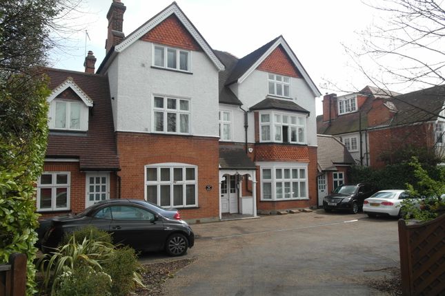 Flat to rent in Upper Brighton Road, Surbiton