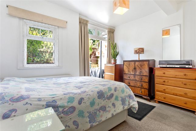 Basement Flat, 153, Petherton Road, London photo 4