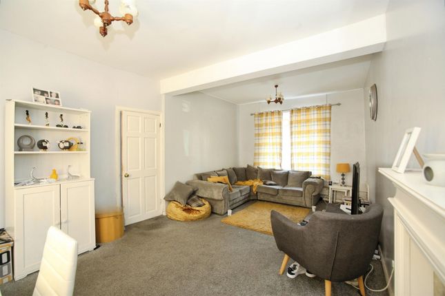 87, Coedpenmaen Road, Pontypridd photo 4