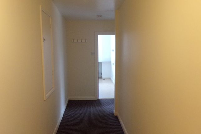 83b, St. Austell photo 3