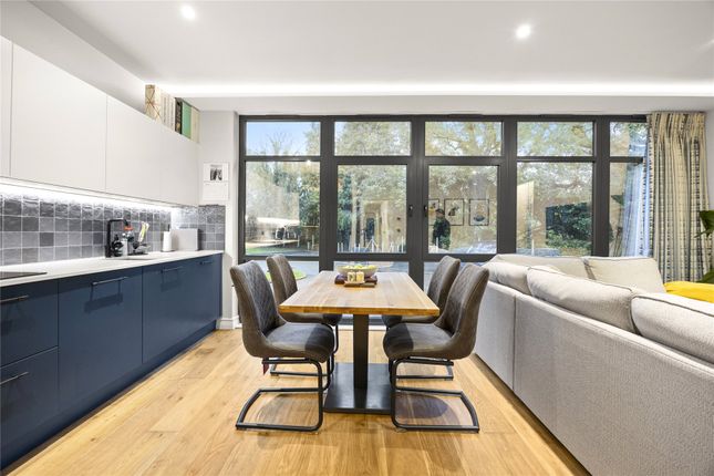 Flat 5, 4, Littleworth Road, Surrey photo 3