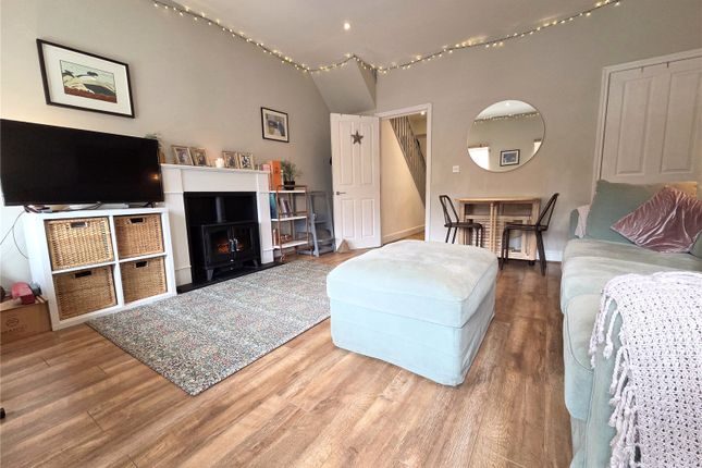 Flat 7, Station Court, 140a, High Street, Surrey photo 4