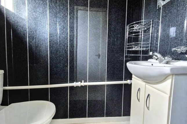 4, Epinay Walk, Jarrow photo 4