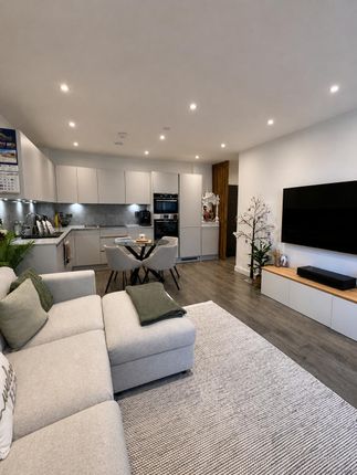 20, WADDINGTON HOUSE, WATFORD photo 3