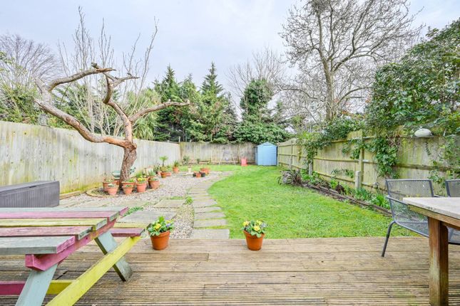 Thumbnail Flat for sale in Twyford Avenue, Acton, London