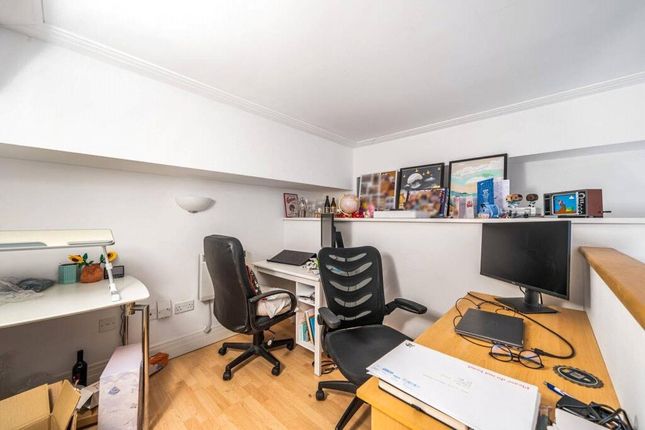 61, Prescot Street, London photo 3