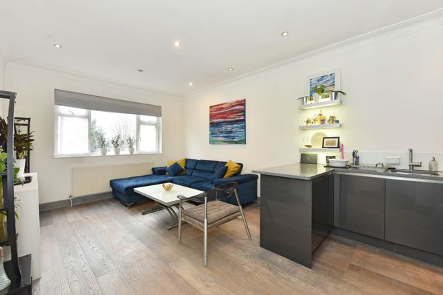 Flat for sale in Argyle Road, Ealing