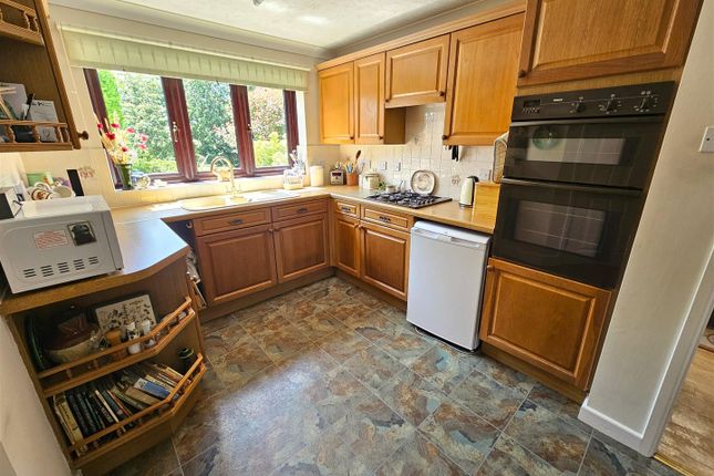 12, Peryn Road, Tavistock photo 4