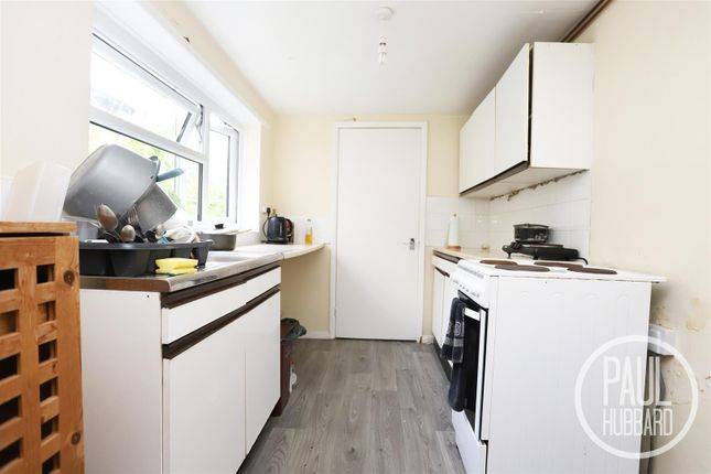 100, Denmark Road, Lowestoft photo 3