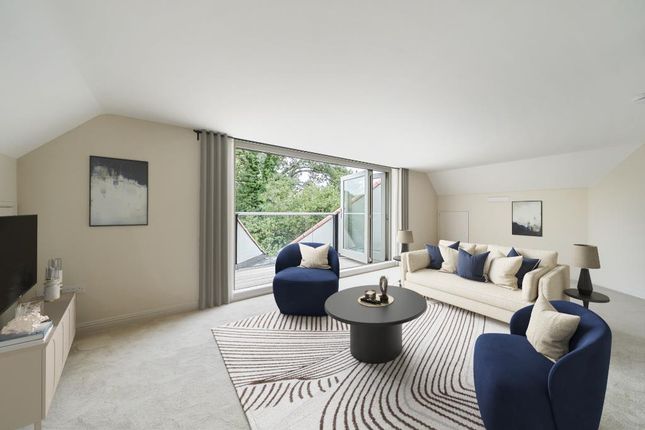 Flat 5, Woodlands, Pikes Hill, Lyndhurst photo 2