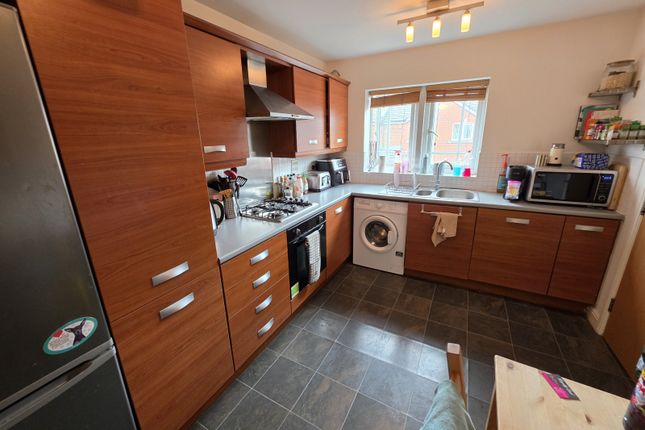 6 Yew Street, Hulme, MANCHESTER photo 5