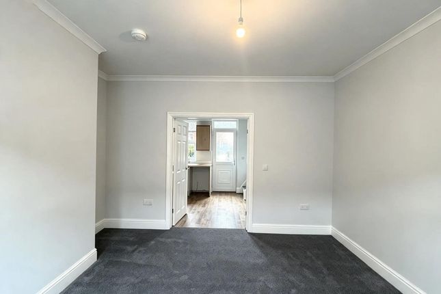 12 Hilton Street, Barnsley photo 5