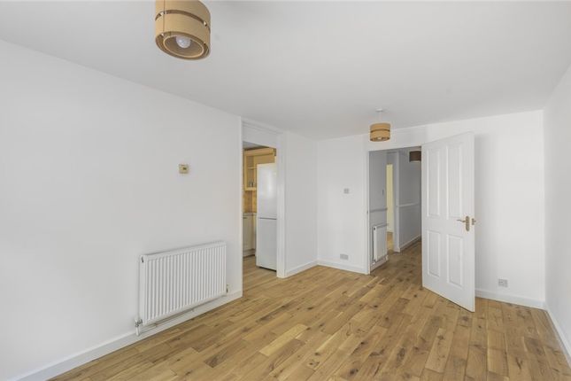 12, Mezen Close, Northwood photo 2