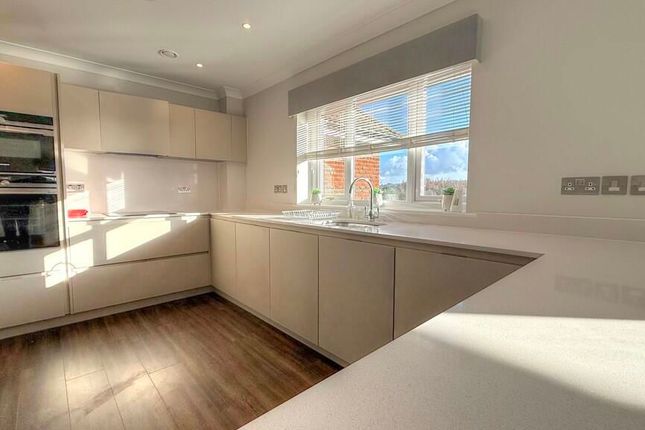 Apartment 4 Blenheim Court,, Farnham Road, Liss photo 3