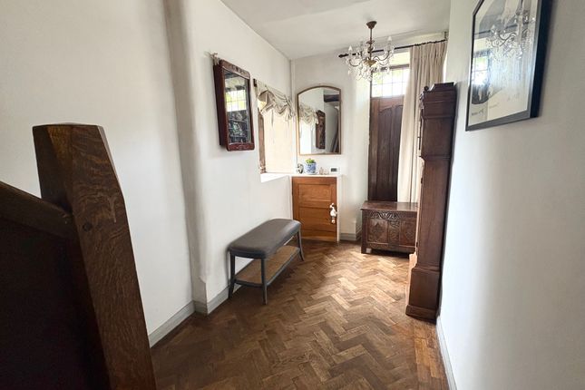 1 Tudor House, School Hill, Brassington photo 3