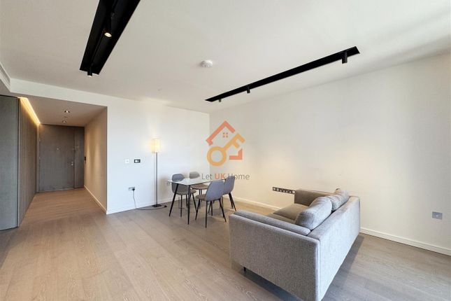 Apartment 1803, 1 Park Drive, London photo 3