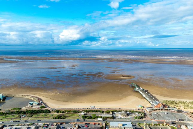 Apt 12, The Residence, Lytham St. Annes photo 4