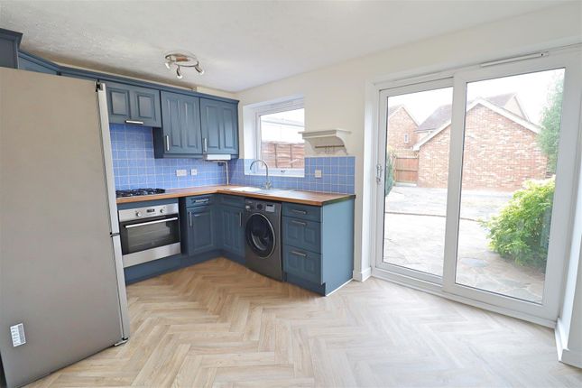 52, Martens Meadow, Braintree photo 4