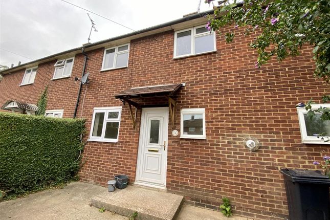 Thumbnail Terraced house to rent in Warwick Road, Kennington, Ashford