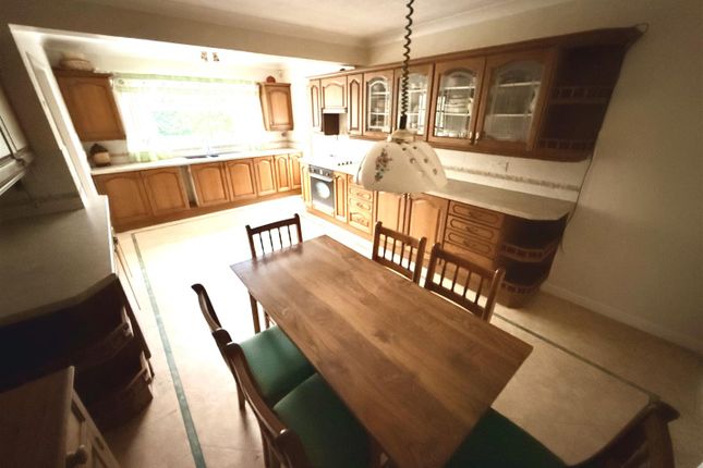 Glenfield, 10, Larkhill, Alfreton photo 5