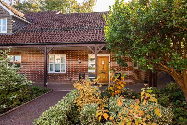 19, Willicombe Park, Tunbridge Wells photo 2