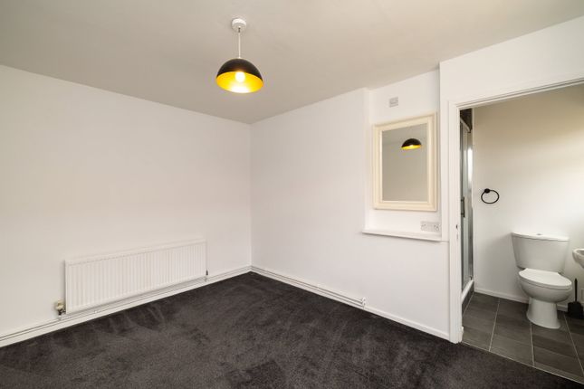 8, Randolph Close, Leamington Spa photo 4
