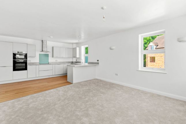 Flat 3 Buchanan House Malthouse Square, Princes Risborough, Princes Risborough photo 2