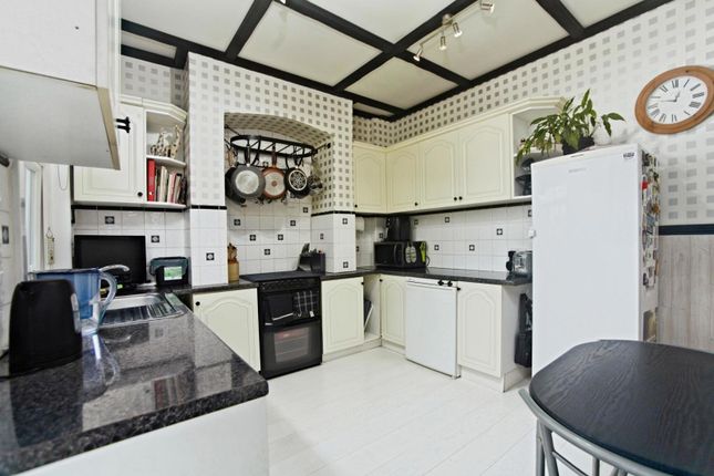 15, Mayfield Road, South Croydon photo 2