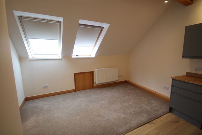 Flat to rent in West Wycombe Road, High Wycombe