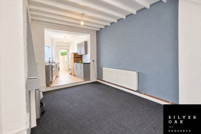 28 Station Road, Kidwelly photo 3