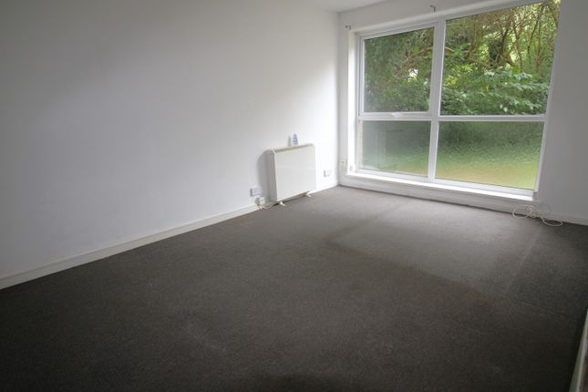 F4, Meadow Court, Hackness Road, Chorlton photo 4